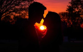 Por que as mulheres não respondem a essas mensagens?