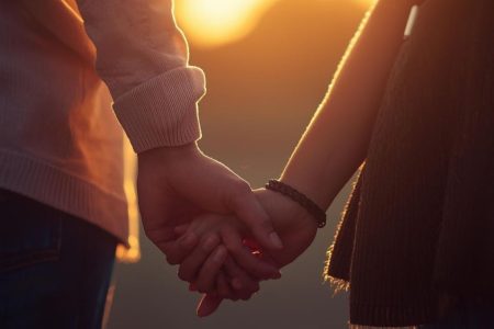 Como manter relações à distância em aplicações de encontros